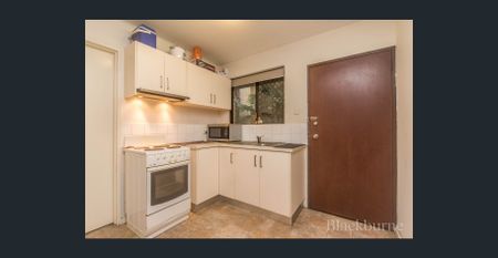 LOCATION: CLOSE TO RIVER & AIRPORT! - Photo 5