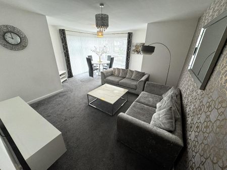 3 bedroom flat to rent - Photo 2