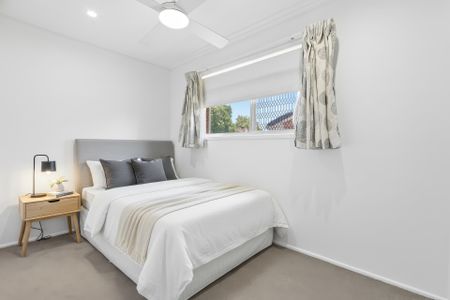 Stylishly Refreshed Family Home on a Premium Block in a Sought-After Pocket - Photo 4