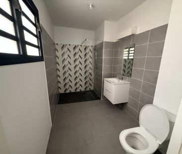 Location Appartement 3 pièces 68m² ST DENIS 97490 - Photo 6