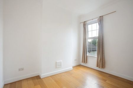 4 bedroom terraced house to rent - Photo 4