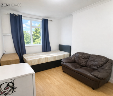 1 bedroom in a house share to rent - Photo 2