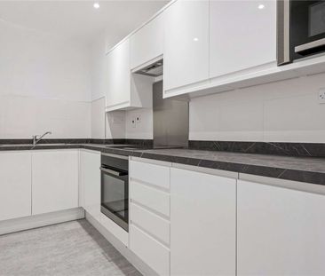 A good sized two bedroom apartment close to Angel Station - Photo 2