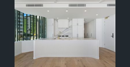 Luxury Beachfront Apartment - Rent increase to $2,200 24th June 2026 - Photo 5