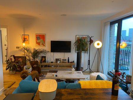 1 Bed Flat, Wild Flower Gardens, E3 - Photo 3