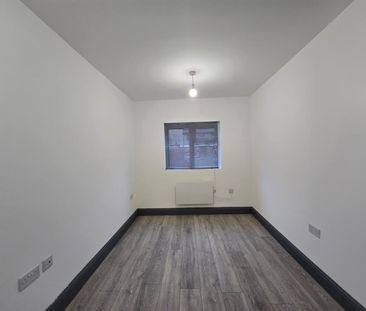 Maxwell Road, Ashford TW15, London - Photo 3