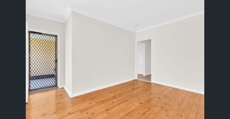 Ground Floor Unit in Small Complex! - Photo 3