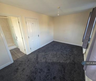 5 bedroom semi-detached house to rent - Photo 2
