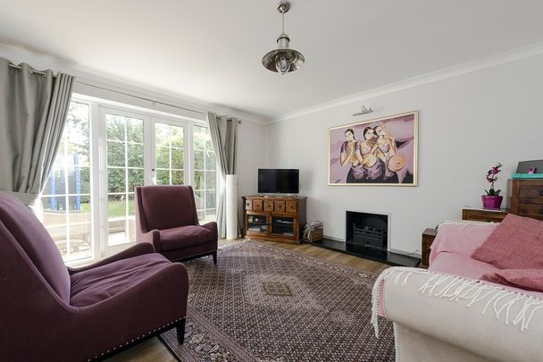 4 bedroom detached house to rent - Photo 1