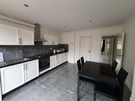 2 Bed End Terrace, Aston Street, E14 - Photo 5