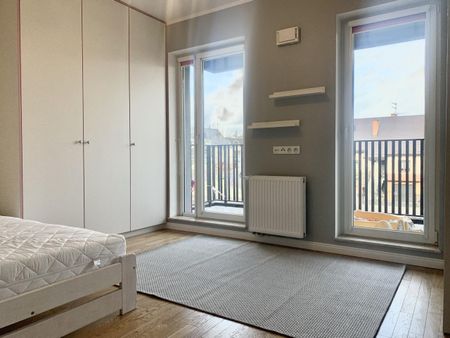 Komfortowe 4 pokoje z miejscem parkingowym - Zdjęcie 2