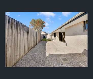 23 Hilltop Crescent, Flagstone, Qld 4280 - Photo 4