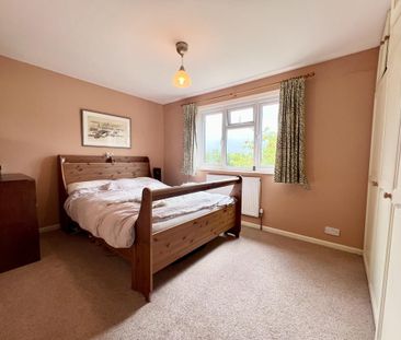 3 bedroom end of terrace house to rent - Photo 3