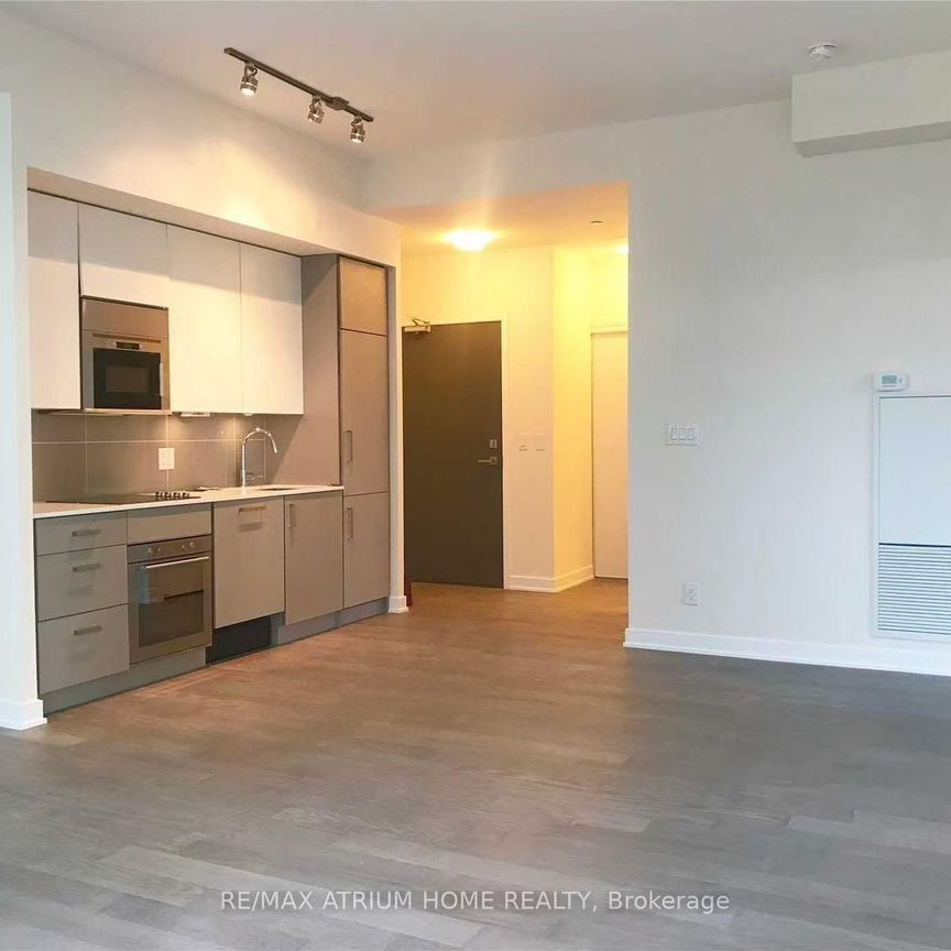 For Lease - 17 Dundonald Street Unit# 808, Toronto, Ontario - Photo 1