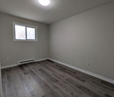 For Lease - 157 Stanley Street Unit# 4, Quinte West, Ontario - Photo 4