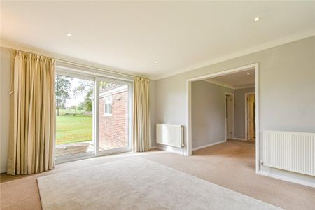 3 bedroom detached bungalow to rent - Photo 2