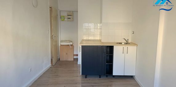 Location Appartement 1 pièce 17m² MARSEILLE 1er - Photo 2