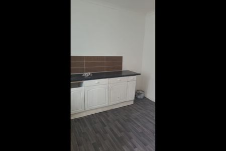 2 Bed End Terrace, Kelsall Terrace, LS6 - Photo 4