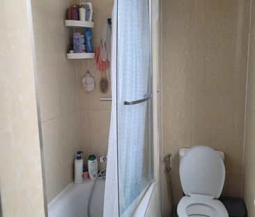 Room in a Shared House, Denmark Hill, SE5 - Photo 2