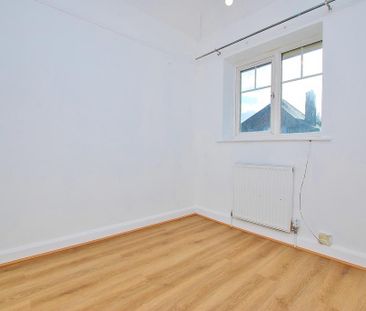 4 bedroom semi-detached house to rent - Photo 4