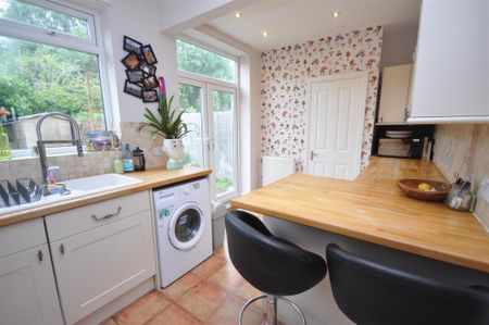 Danebury Drive, York - Photo 5