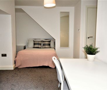 2 Bedroom Apartment - Photo 1