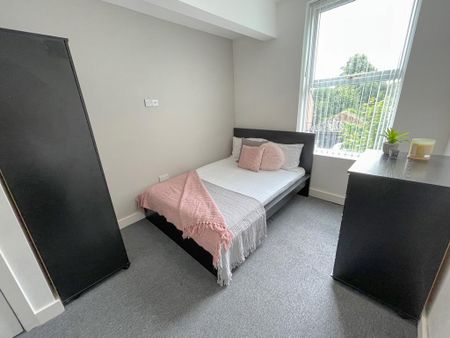 7 bedroom semi-detached house to rent - Photo 3