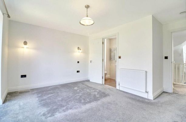 5 bedroom detached house to rent - Photo 1