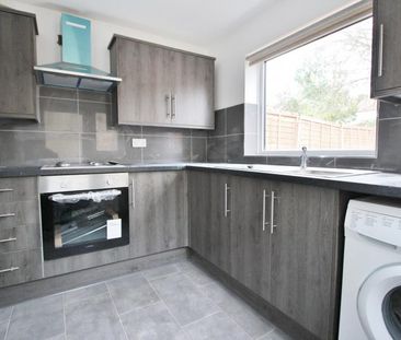 3 bedroom terraced house to rent - Photo 5