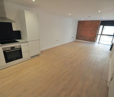 2 bedroom flat to rent - Photo 4