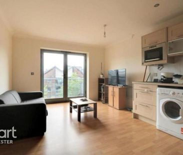3 bedroom flat share to rent - Photo 1