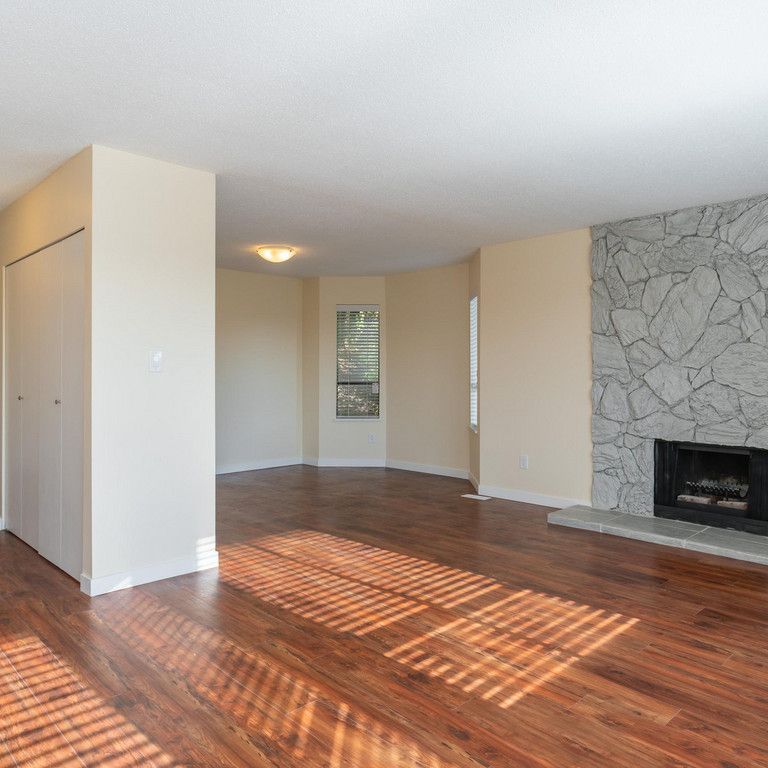 Abbey Glenn Townhomes - Photo 1