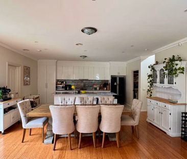 Mount Waverley - Photo 4