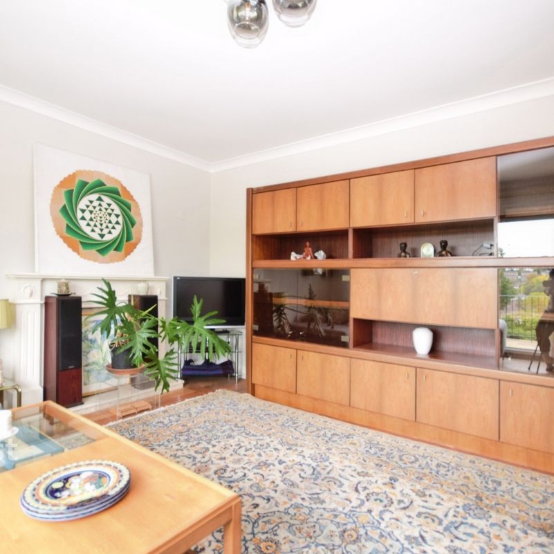 4 bedroom detached house to rent - Photo 1