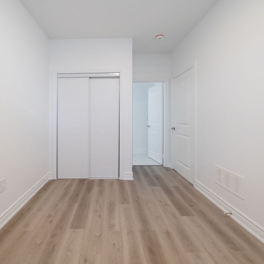 For Lease - 2052 Pharmacy Avenue Unit# 2, Toronto, Ontario - Photo 1