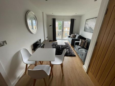 2 bedroom serviced apartment to rent - Photo 2