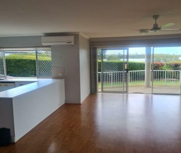 RIGHT IN THE CENTRE OF TEWANTIN, PRICED TO RENT. - Photo 2