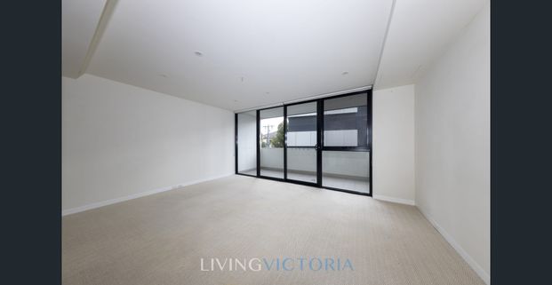 Stylish & Convenience - Photo 1