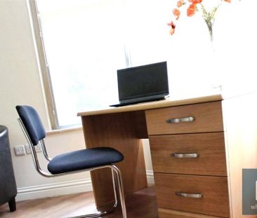 1 bedroom penthouse to rent - Photo 6