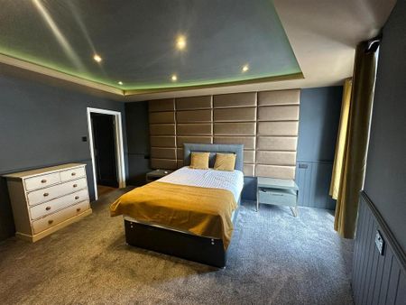 3 bedroom apartment to rent - Photo 2