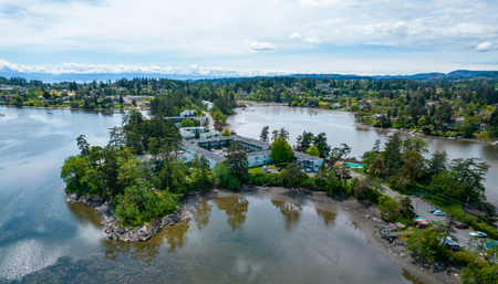 Christie Point Apartments - Photo 5