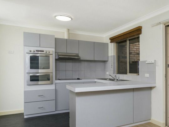 Delightful Villa in Prime Location - Photo 1