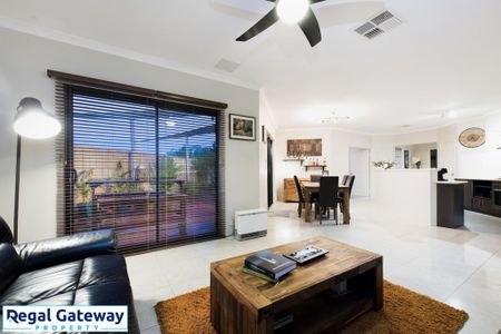22B Halcyon Way, ATWELL WA 6164 - Photo 3
