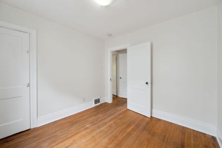 For Lease - 289 Houghton Avenue, Hamilton, Ontario - Photo 4