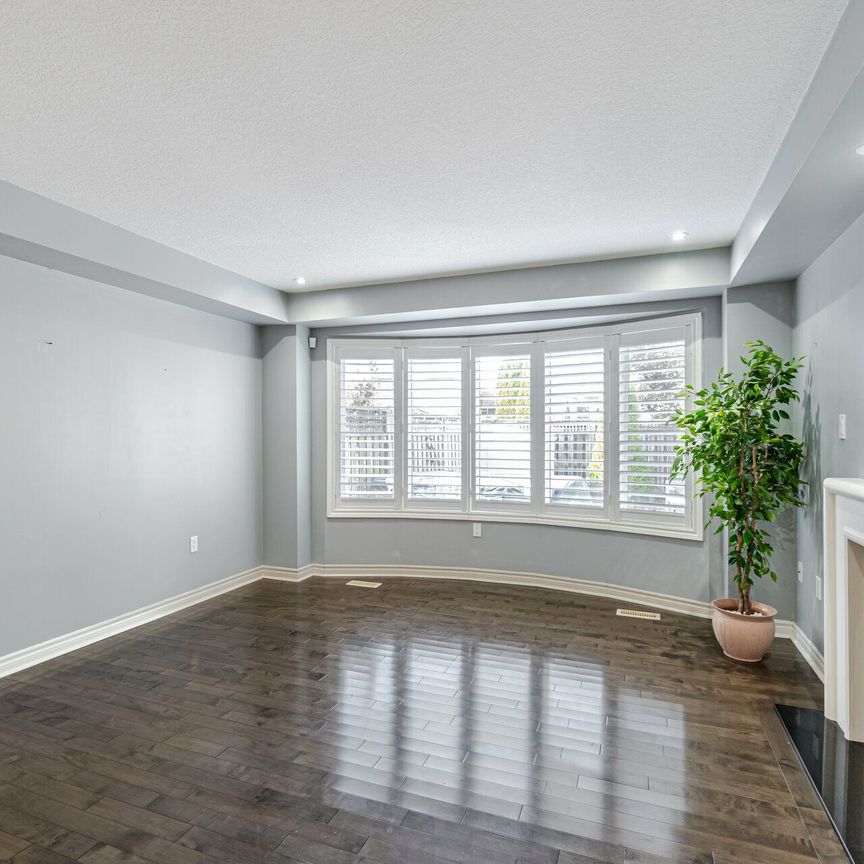 For Lease - 2511 Boros Road Unit# 61, Burlington, Ontario - Photo 1