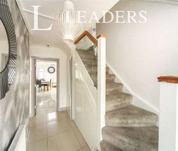 6 bedroom house to rent - Photo 4