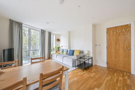 2 bedroom flat to rent - Photo 3