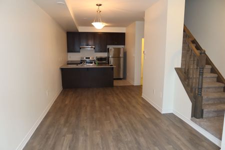 For Lease - 45 Heron Park Place Unit# 5, Toronto, Ontario - Photo 4
