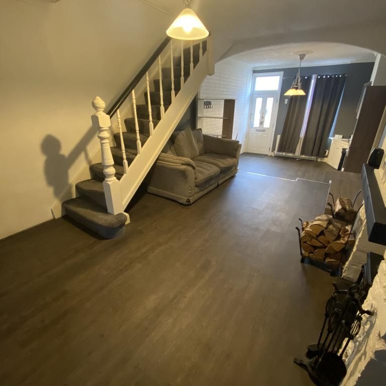 3 bedroom terraced house to rent - Photo 1