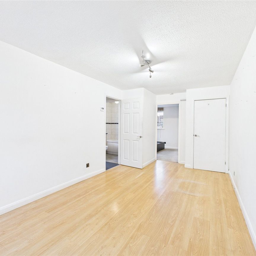 Elford Close, Reading Elford Close, Reading - Photo 1